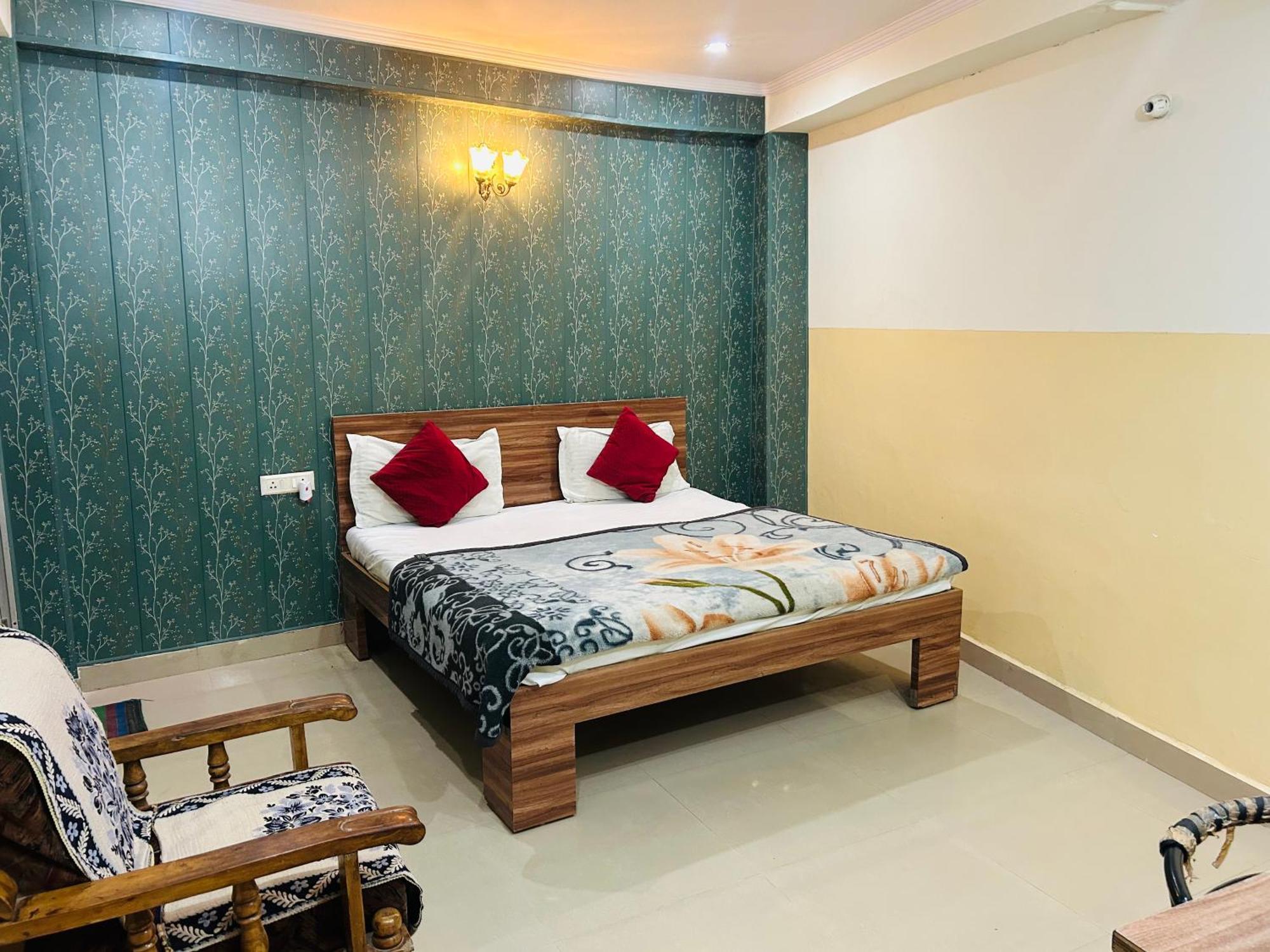Sainik Guest House 500Mtr From Medanta Hospital Lucknow Buitenkant foto